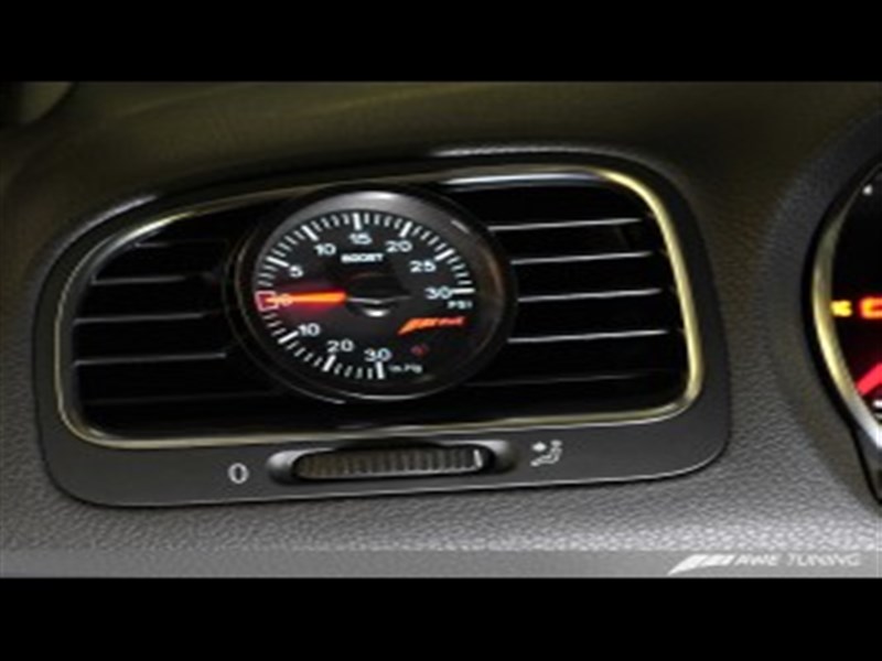 Mk6 2.0T Vent Mounted Boost Gauge Kit